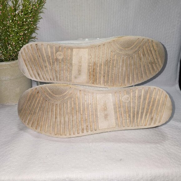 TRETORN NYLITE CANVAS SNEAKERS WOMENS WHITE SIZE 9 GOOD USED CONDITION - Picture 7 of 7